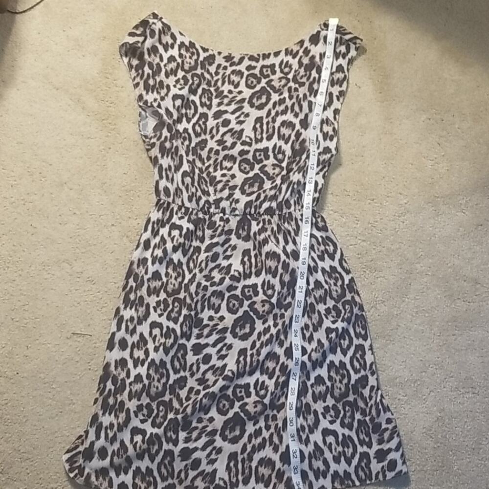 Alice & Olivia Leopard Print Drape Back Mini Dres… - image 4